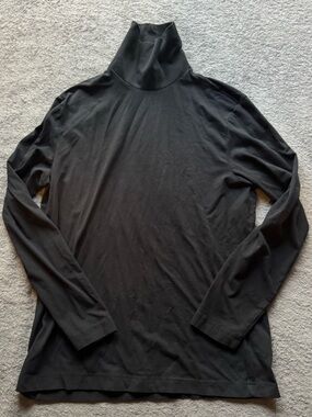 H&M Men's Black Long-Sleeve Crew Neck Tee
